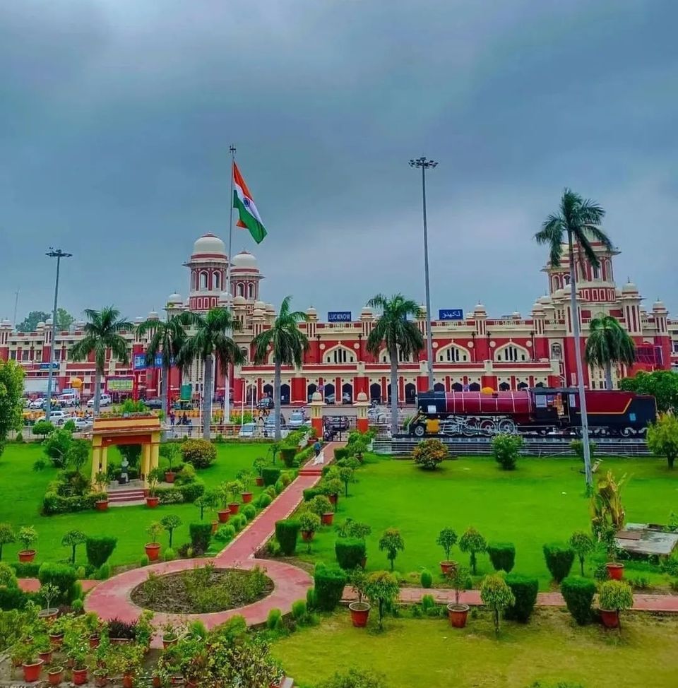 Photo of Charbagh Station by Neha Patel