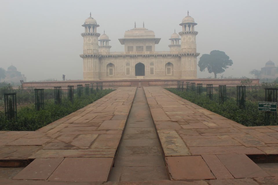 Photo of Itmad-ud-Daula, Agra, Uttar Pradesh, India by Abdul Rahuman