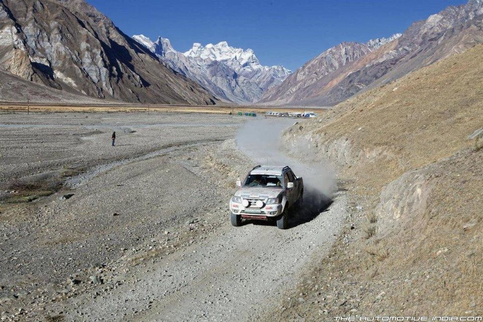 Photo of Himalayan Jeep Safari And Motorcycle Tour Package 4/6 by Ashwani Attri