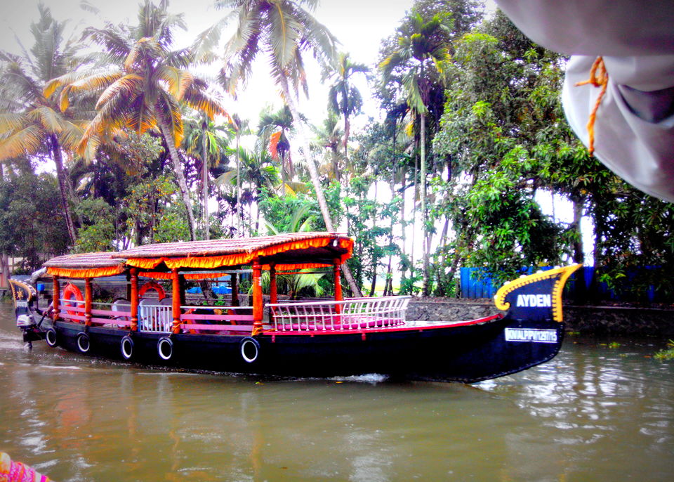 Photo of Quaint and serene Athirapilly and Allepy 13/23 by Gayatri