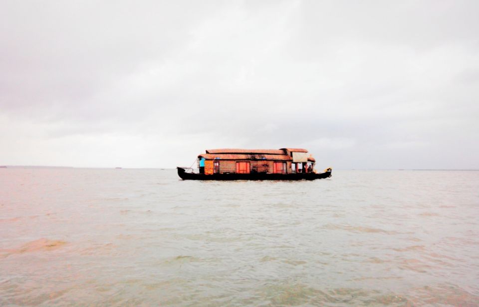 Photo of Allepy Backwaters by Gayatri Deore