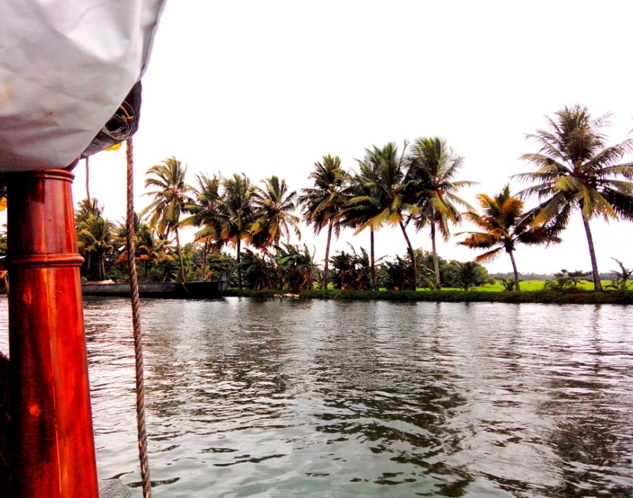Photo of Allepy Backwaters by Gayatri Deore