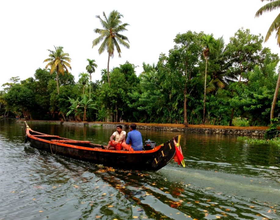 Photo of Allepy Backwaters by Gayatri Deore
