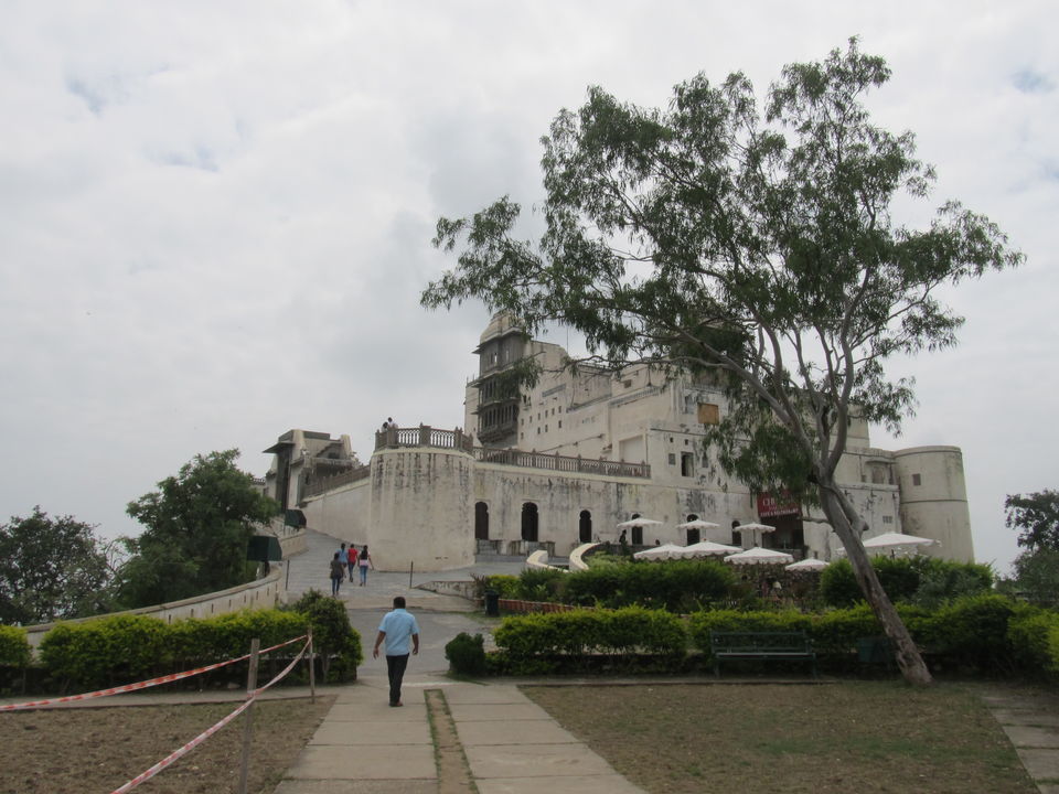 Photo of Monsoon Palace, Sajjan Garh, Kodiyat, Rajasthan, India by Sweetyy Gupta