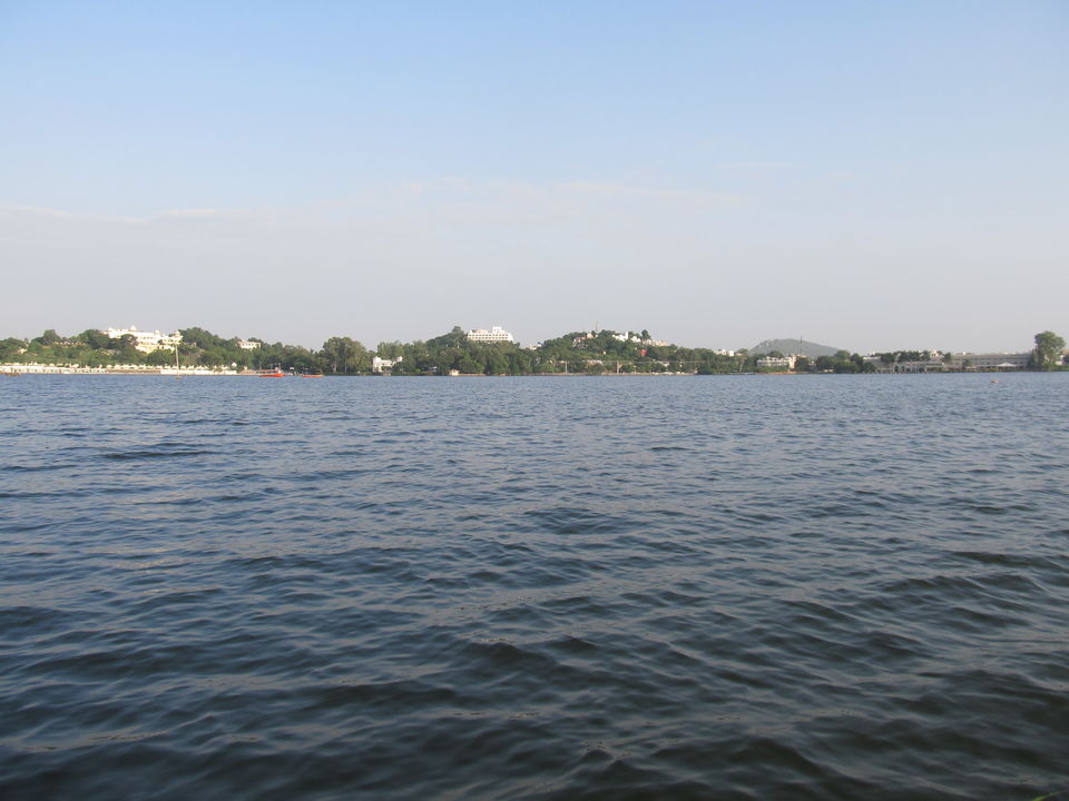 Photo of Fateh Sagar Lake, Udaipur, Rajasthan, India by Sweetyy Gupta