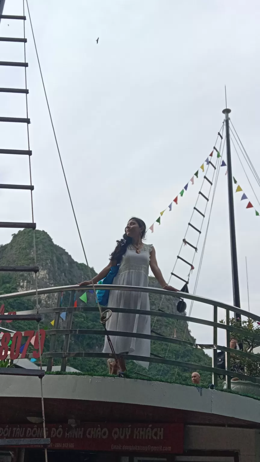 Photo of Hạ Long Bay, Thành phố Hạ Long, Quảng Ninh, Vietnam by sumiTRAVELogs