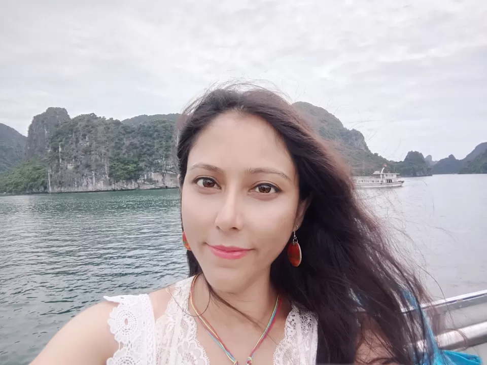 Photo of Hạ Long Bay, Thành phố Hạ Long, Quảng Ninh, Vietnam by sumiTRAVELogs