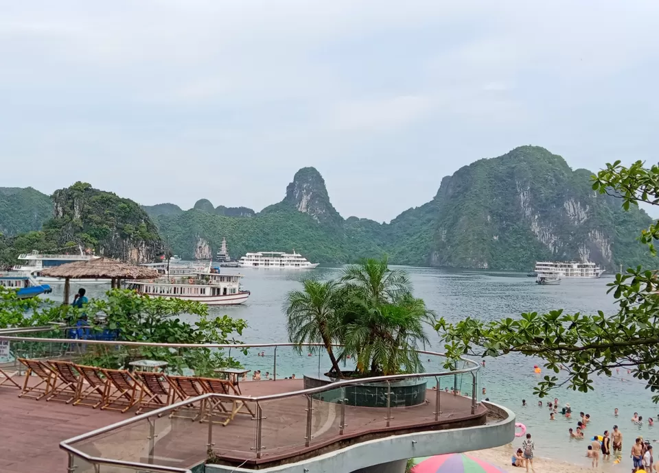 Photo of Hạ Long Bay, Thành phố Hạ Long, Quảng Ninh, Vietnam by sumiTRAVELogs