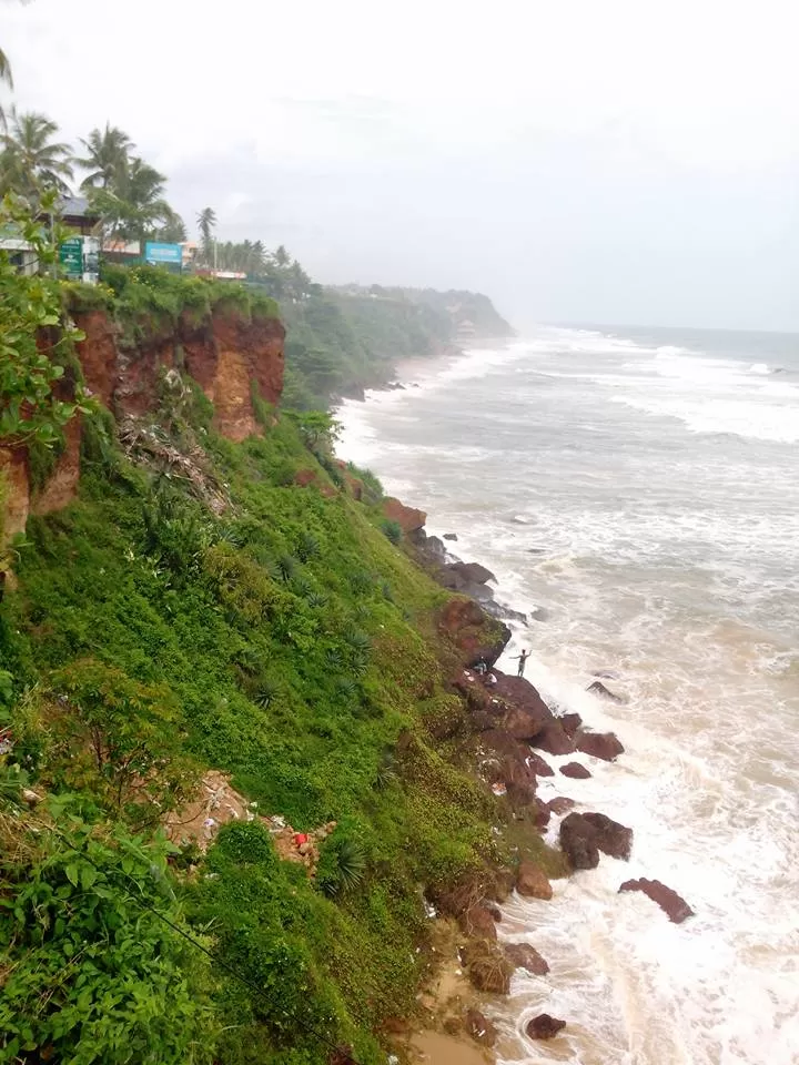 Photo of Varkala cliff, Varkala, Kerala, India by Debashish Baidya