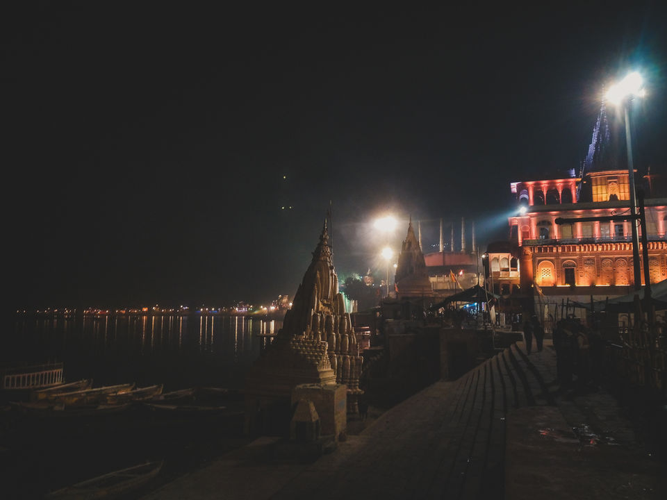 Photo of A midnight walk at Manikarnika Ghat by Debashish Baidya