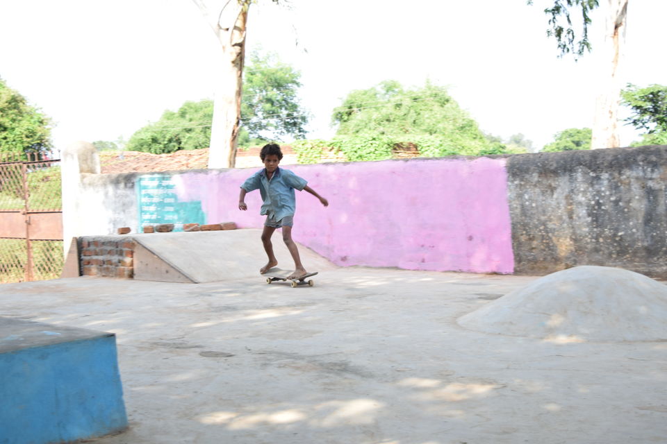 Photo of A Day In Madhya Pradesh's Village - Janwaar (Amid Kids) 12/22 by Yeh Bhi India