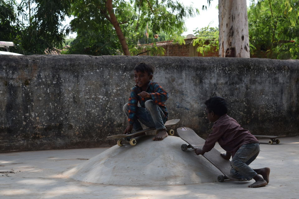 Photo of A Day In Madhya Pradesh's Village - Janwaar (Amid Kids) 3/22 by Yeh Bhi India