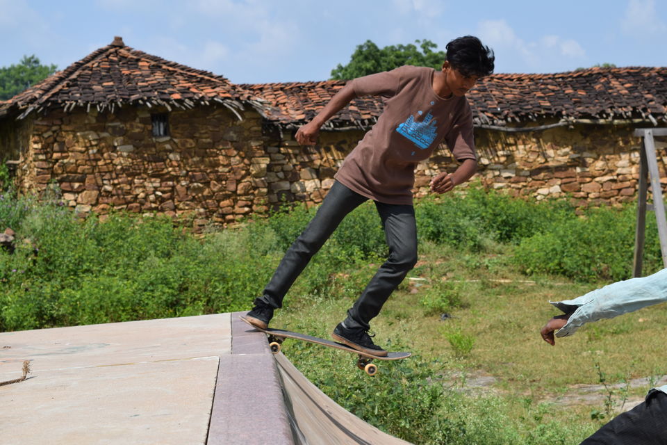 Photo of A Day In Madhya Pradesh's Village - Janwaar (Amid Kids) 9/22 by Yeh Bhi India