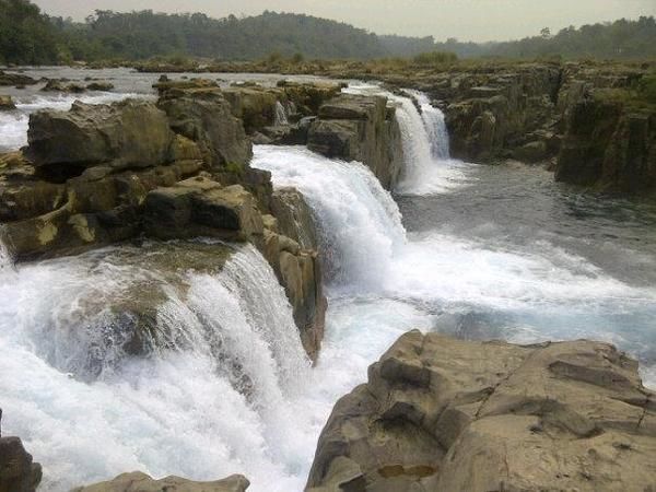 Photo of Halflong - Assam's Only Hill Station has Much More to Offer than Just a Stunning View of Hills 2/7 by Arpita Mukherjee