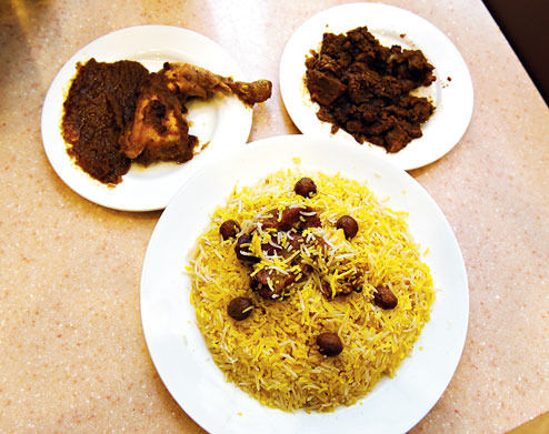Photo of Maach Misti & More!!! An Ultimate Food Guide of Kolkata from A Bong-Part 1-Bengali-Mughlai-Chinese 10/12 by Arpita Mukherjee
