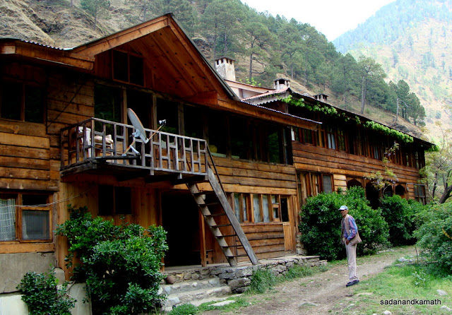 Photo of In the Lap of the Himalayas-You should stay at these places at least once before it looses its charm 5/5 by Arpita Mukherjee