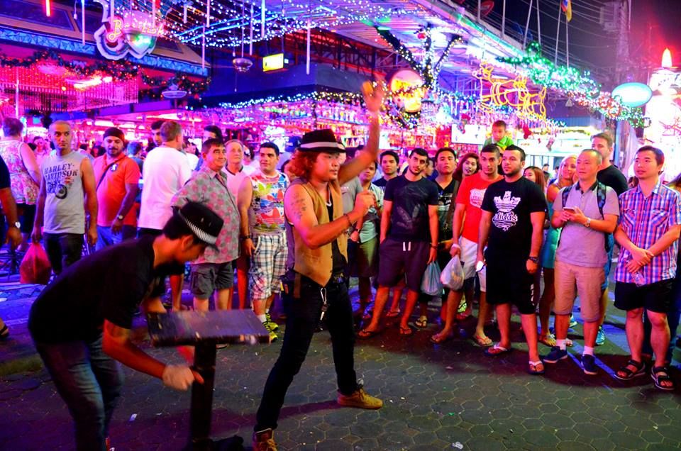 Photo of Walking Street เมืองพัทยา จังหวัด ชลบุรี ประเทศไทย by pooja thakkar