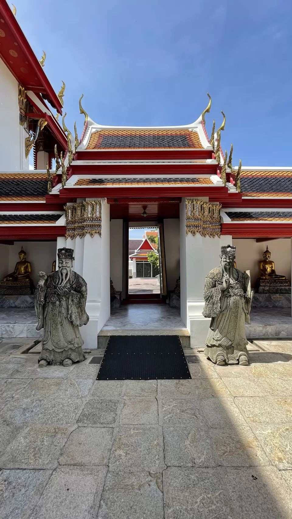 Photo of Wat Pho, Sanam Chai Road, Phra Borom Maha Ratchawang, Phra Nakhon, Bangkok, Thailand by Kanad Mukherjee