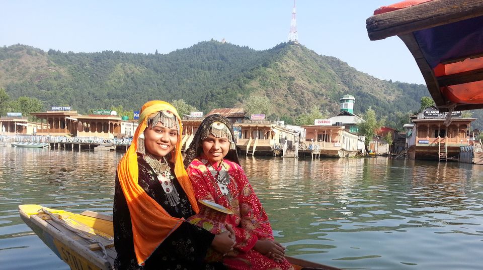 Photo of Kashmiri girls ;) by Bhargavi K