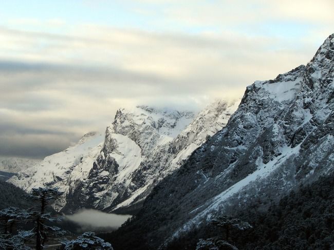 Photo of Lachung, Sikkim, India by Tripoto