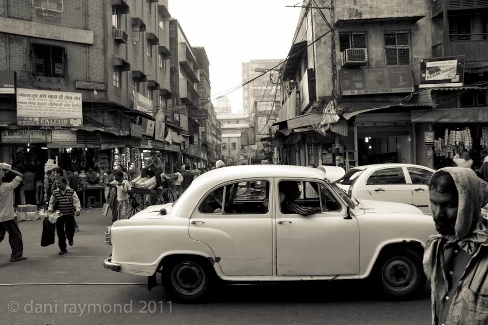 Photo of Rabindra Sarani, Kolkata, West Bengal, India by Sonalika Debnath