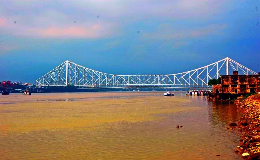 Photo of Howrah Bridge, Howrah, West Bengal, India by Sonalika Debnath