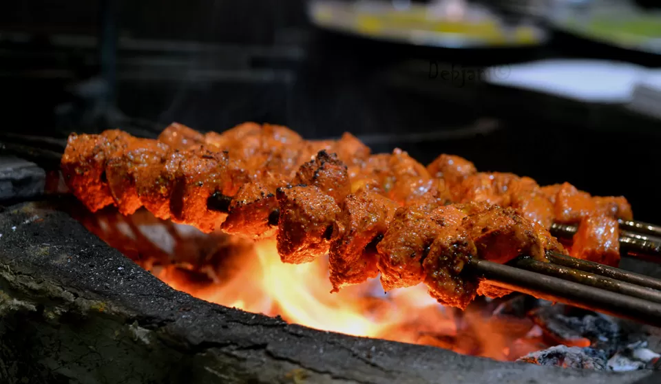 Photo of Zakaria Street, Barabazar Market, Kolkata, West Bengal, India by Sonalika Debnath