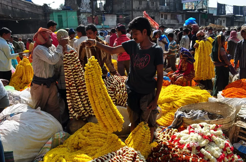 Photo of Mullick Ghat Flower Market, Kolkata, West Bengal, India by Sonalika Debnath