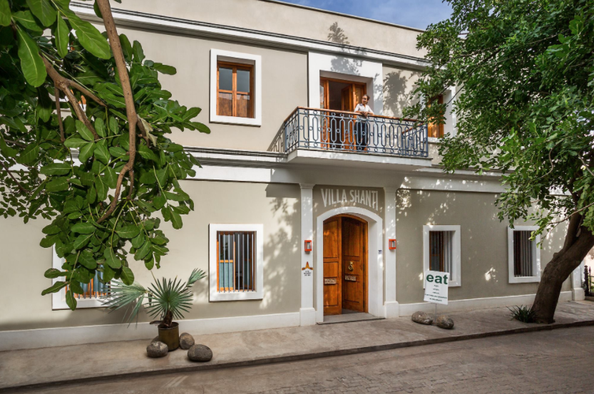 Photo of Suffren Street, White Town, Puducherry, India by Sonalika Debnath