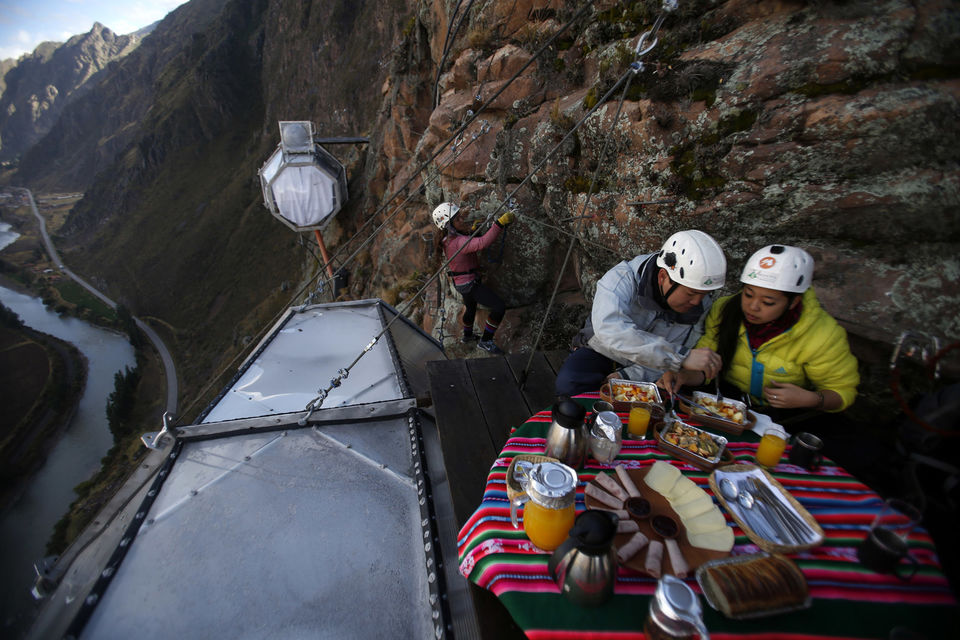 Photo of This Gorgeous Hotel Looks Like A Spaceship And Is Lodged At 1200ft In The Air by Sonalika Debnath
