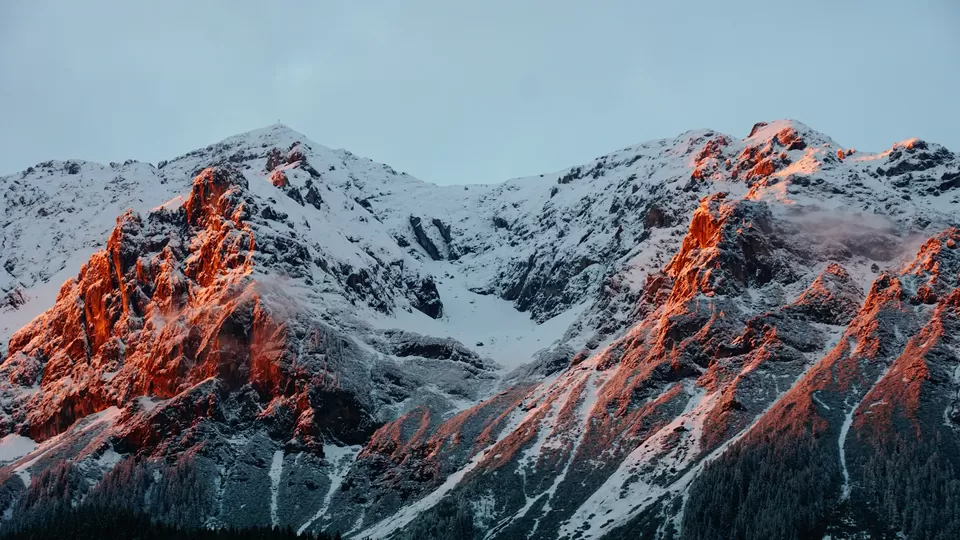 Photo of Swargarohini, Sankari Range, Uttarakhand, India by Sonalika Debnath