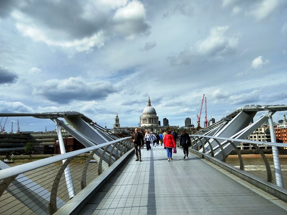Photo of Millennium Bridge, London, United Kingdom by Priya Saxena