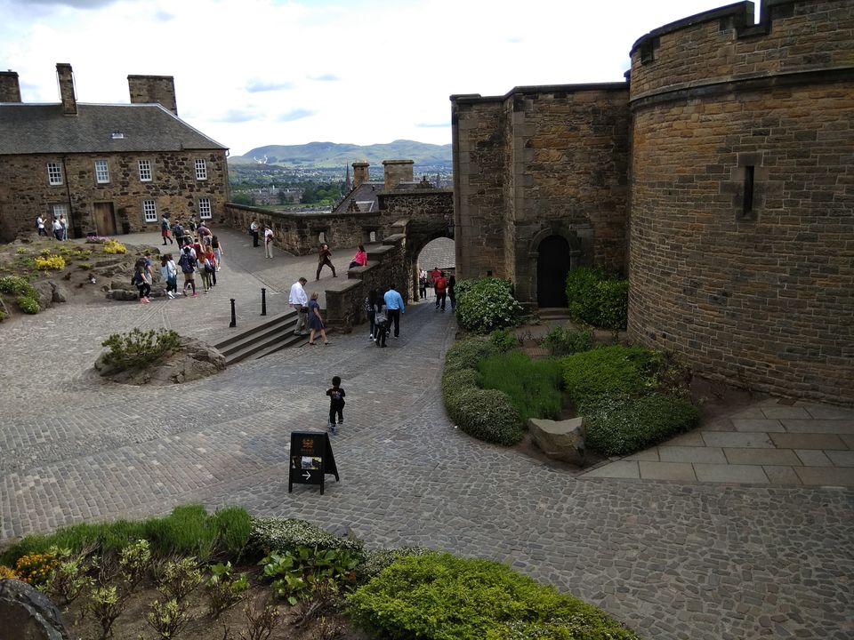Photo of Edinburgh Castle, Castlehill, Edinburgh, United Kingdom by Priya Saxena