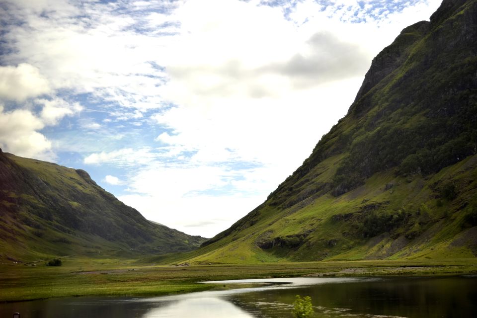 Photo of Backpacking in Scotland: Edinburgh, the Highlands, and much more! by Priya Saxena