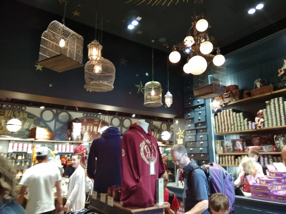 Photo of Kings Cross, London, United Kingdom by Priya Saxena