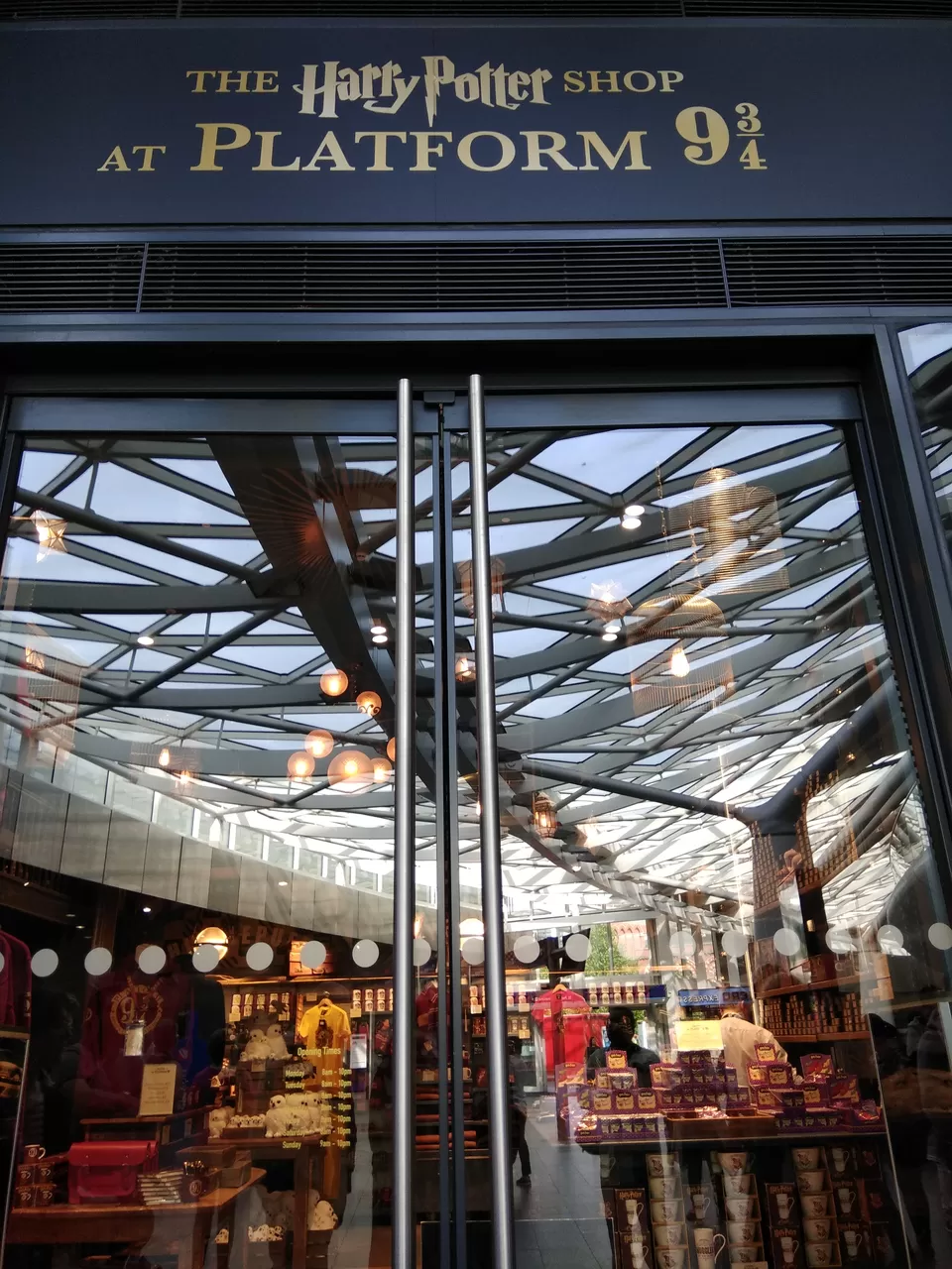 Photo of Kings Cross, London, United Kingdom by Priya Saxena