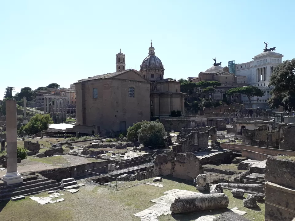Photo of Spagna, Rome, Metropolitan City of Rome, Italy by Priya Saxena