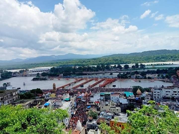 Photo of क्या आप कमेंट करेंगे ? by Manoj Nishad