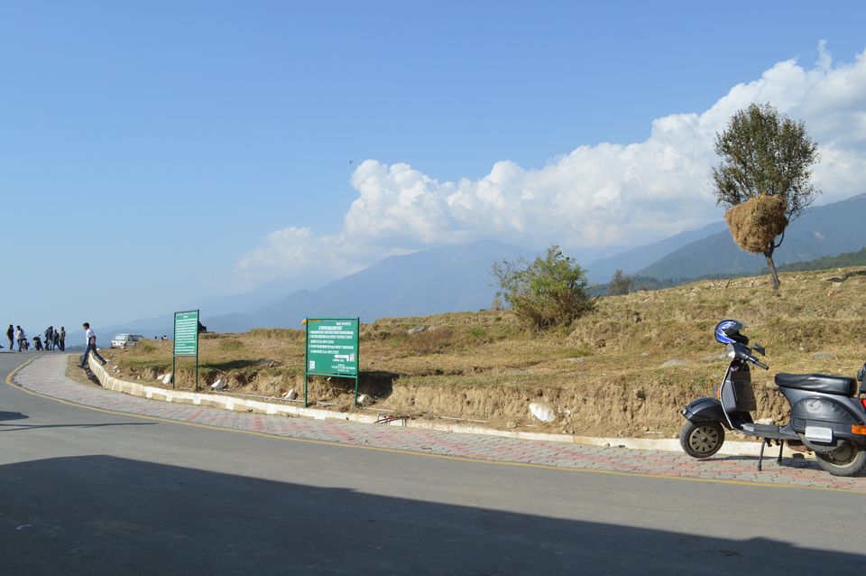 Photo of Bir, Triund, Mcleod: "Aur kitna chalna hai -> bas thoda aur " 14/23 by Vijendra Budiyal