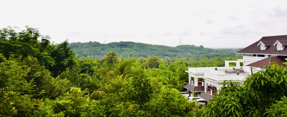 Photo of Family friendly getaway from Kochi- Springhills Spa #kerala #vacation #kochi #quickgetaways by Sailorsonshore