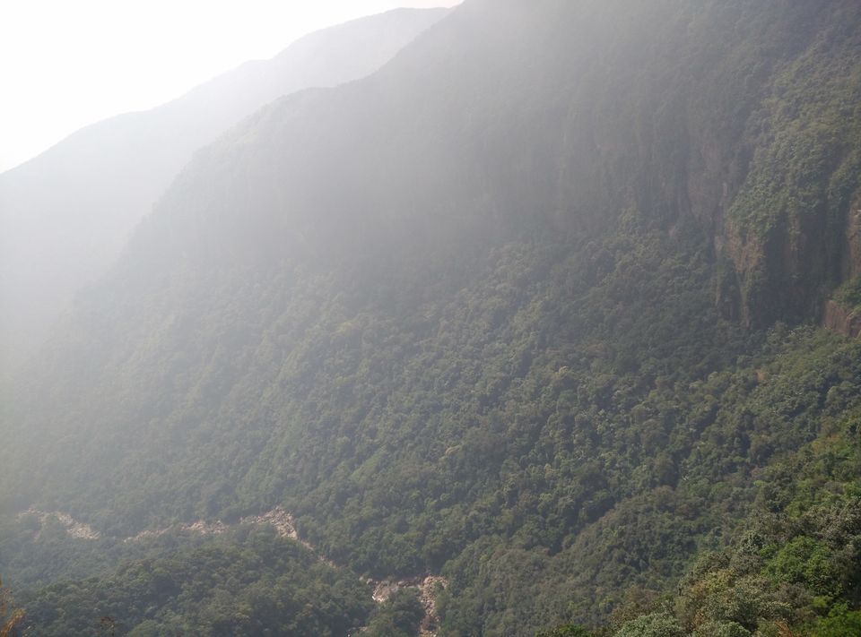 Photo of Cherrapunjee (Sohra) – A lonely but awesome place! 17/66 by Deepak Toppinkatti
