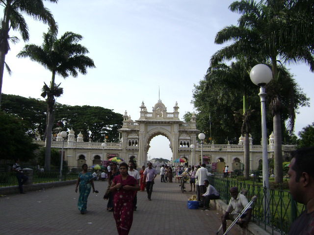 Photo of Mysore Palace, Mysore, Karnataka, India by Aishwarya Venugopal