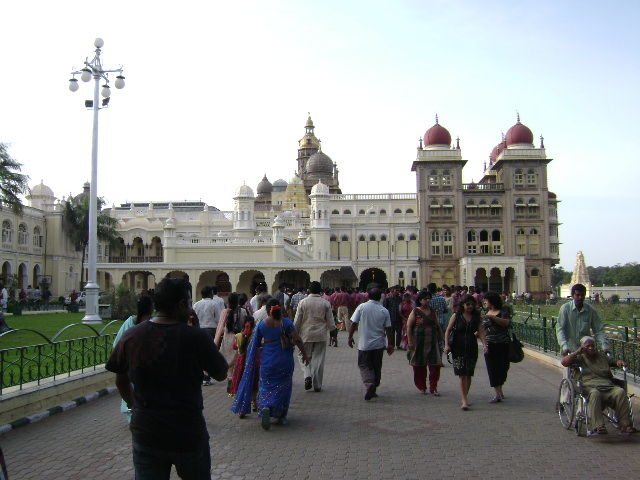 Photo of Mysore Palace, Mysore, Karnataka, India by Aishwarya Venugopal
