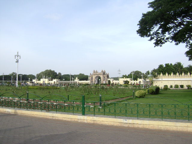 Photo of Mysore Palace, Mysore, Karnataka, India by Aishwarya Venugopal