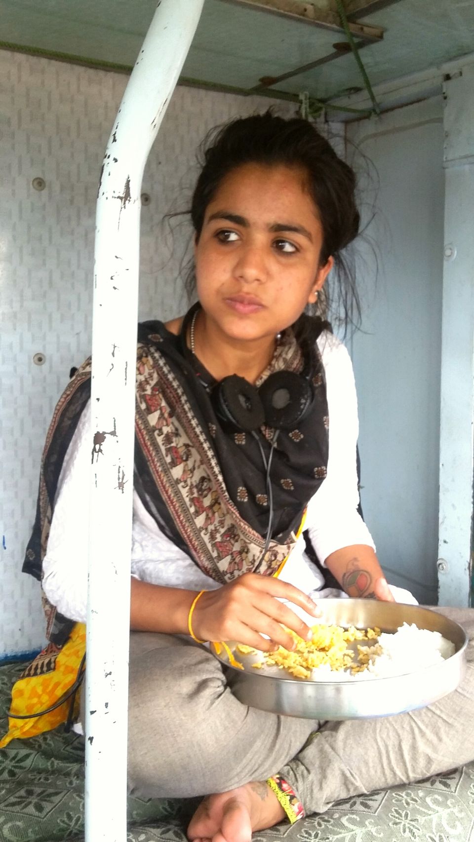 Photo of Redefining India: Female travelling solo with no money 6/6 by Mahima Nanda