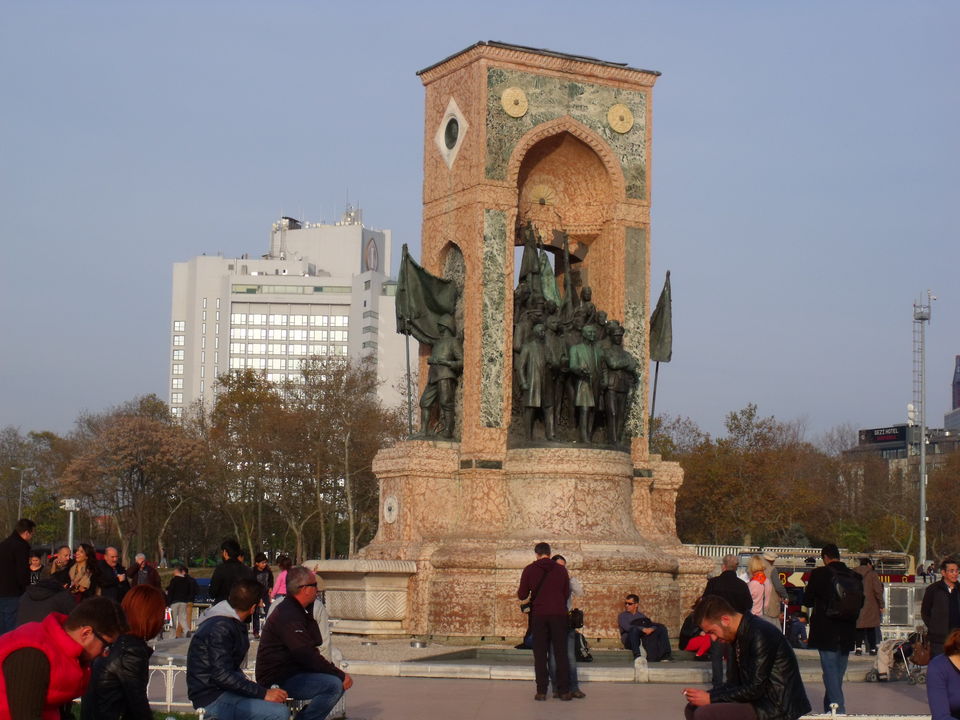 Photo of Taksim Gezi Parkı, İstanbul, Turkey by Elena