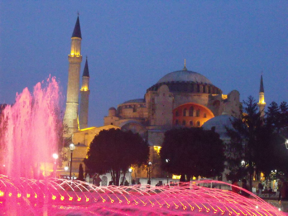 Photo of Topkapı Palace, İstanbul, Turkey by Elena
