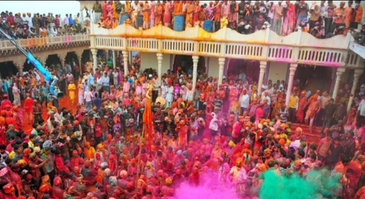 Photo of भारत देश का सबसे लोकप्रिय त्योहार होली मनाने के लिए कुछ प्रसिद्ध जगह! by KRIPA YADAV