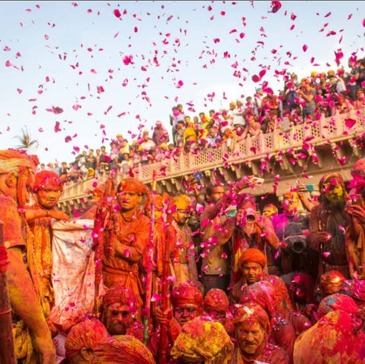 Photo of भारत देश का सबसे लोकप्रिय त्योहार होली मनाने के लिए कुछ प्रसिद्ध जगह! by KRIPA YADAV