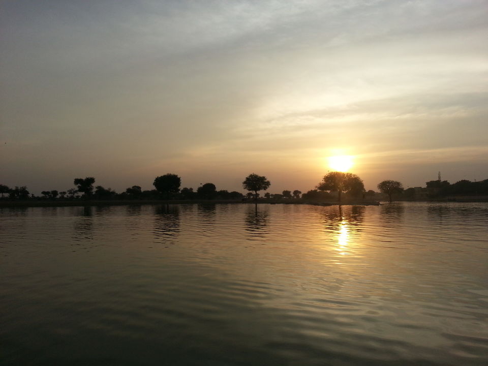 Photo of Sunset By The Heritage Lake by Rashmi Prasanna